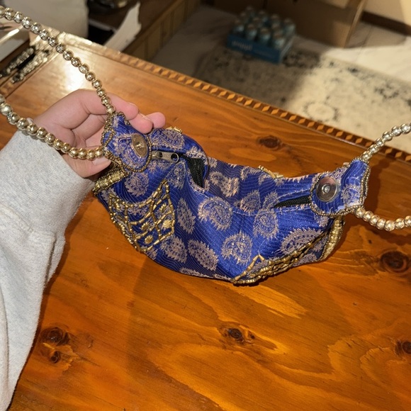 Cute bag I bought in Dubai - Picture 2 of 3